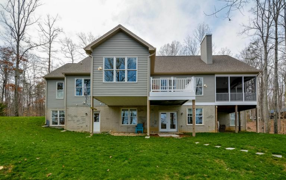 4,000 Sq Ft Waterfront Home At Lake Anna Realtycoo